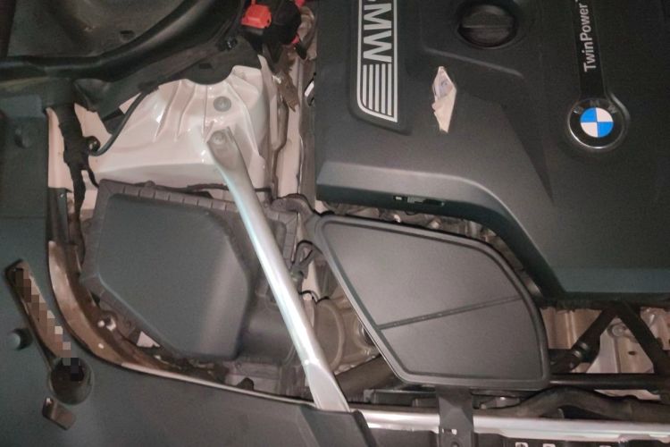 Used BMW 5 Series 2020 525Li Luxury Package Engine Bay Right
