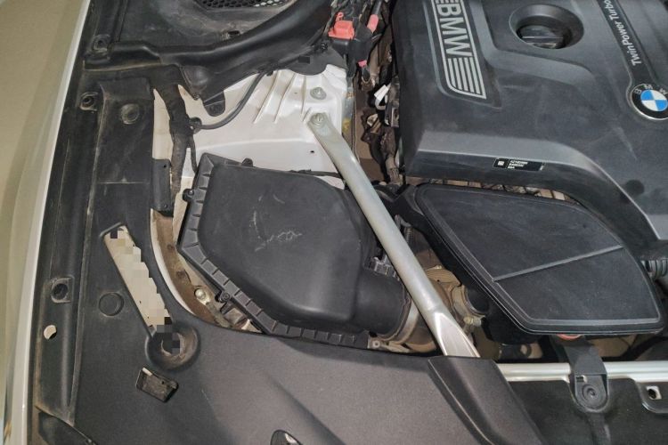 Used BMW 5 Series 2020 525Li Luxury Package Engine Bay Right