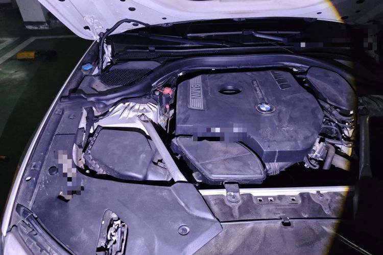 Used BMW 5 Series 2020 530Li Leading Edition Luxury Package Engine Bay Right