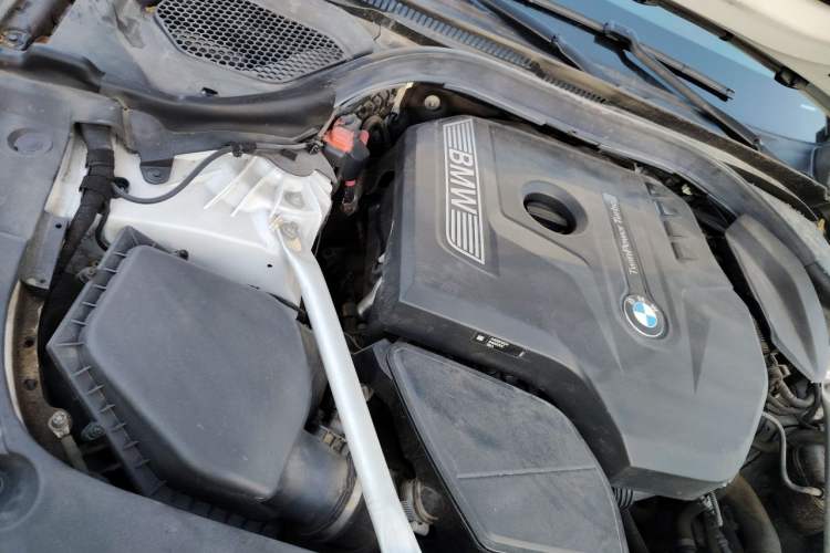 Used BMW 5 Series 2020 525Li Luxury Package Engine Bay Right