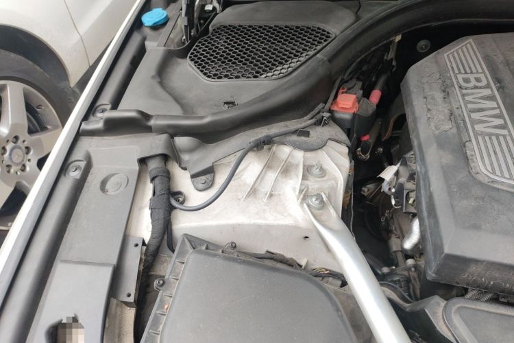 Used BMW 5 Series 2020 530Li Leading Edition Luxury Package Engine Bay Right
