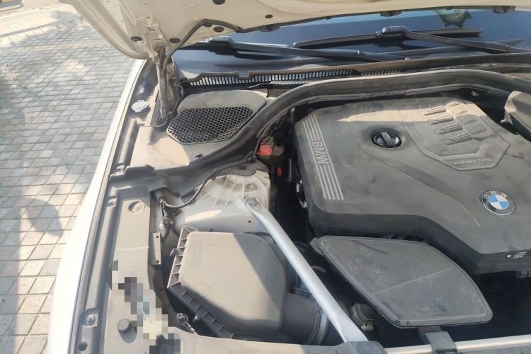 Used BMW 5 Series 2020 525i M Sport Package Engine Bay Right