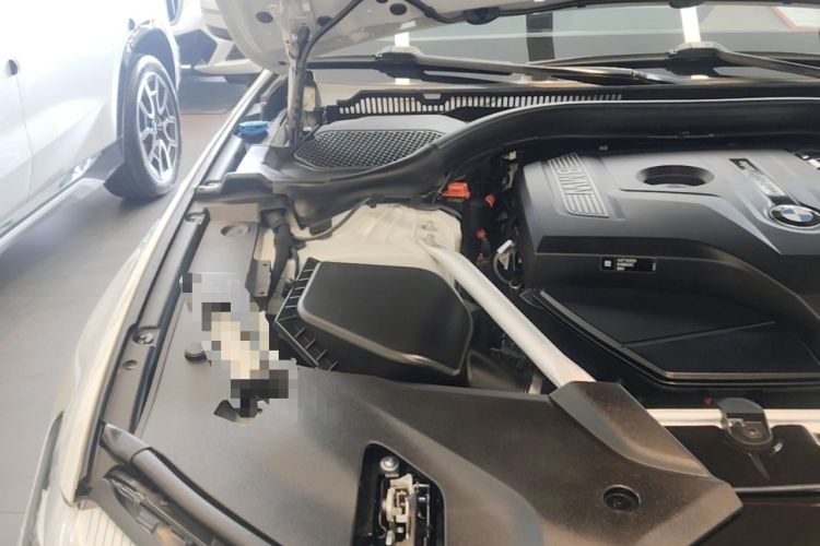 Used BMW 5 Series 2020 525Li Luxury Package Engine Bay Right