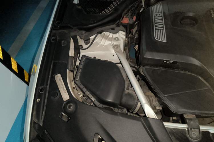 Used BMW 5 Series 2020 525Li M Sport Package Engine Bay Right