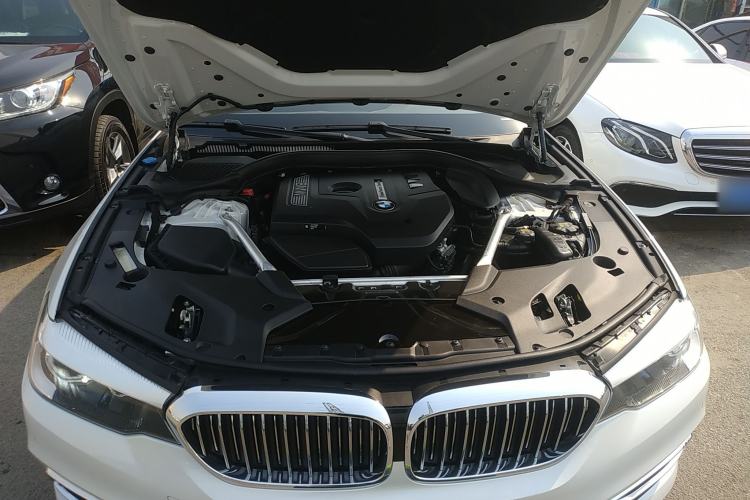 Used BMW 5 Series 2020 525Li Luxury Package Engine Bay