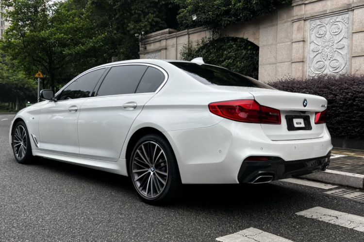 Used BMW 5 Series 2020 530Li Leading Model M Sport Package Exterior 1