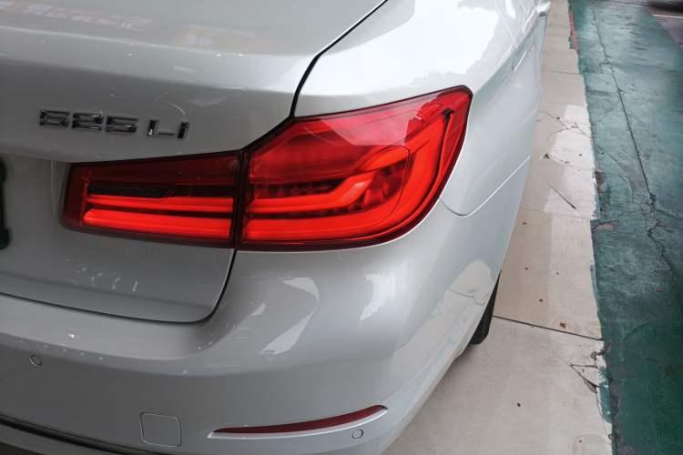 Used BMW 5 Series 2020 525Li Luxury Package Exterior 1