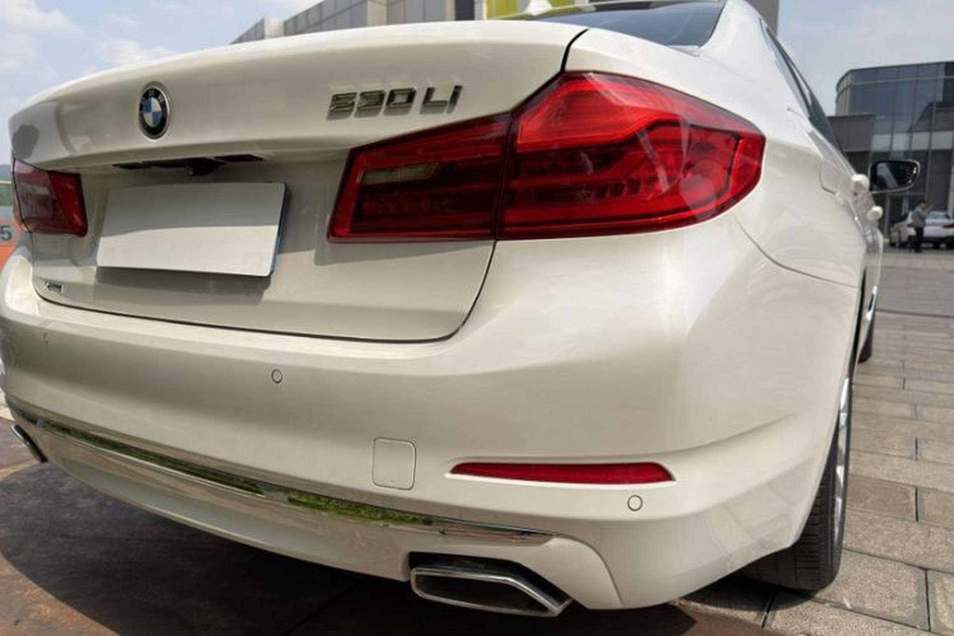 Used BMW 5 Series 2020 530Li xDrive Luxury Package Exterior 10
