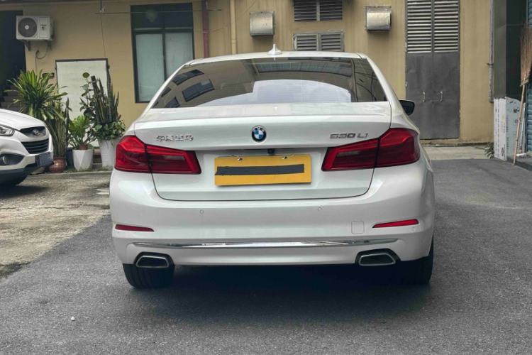 Used BMW 5 Series 2020 530Li Leading Edition Luxury Package Exterior 2