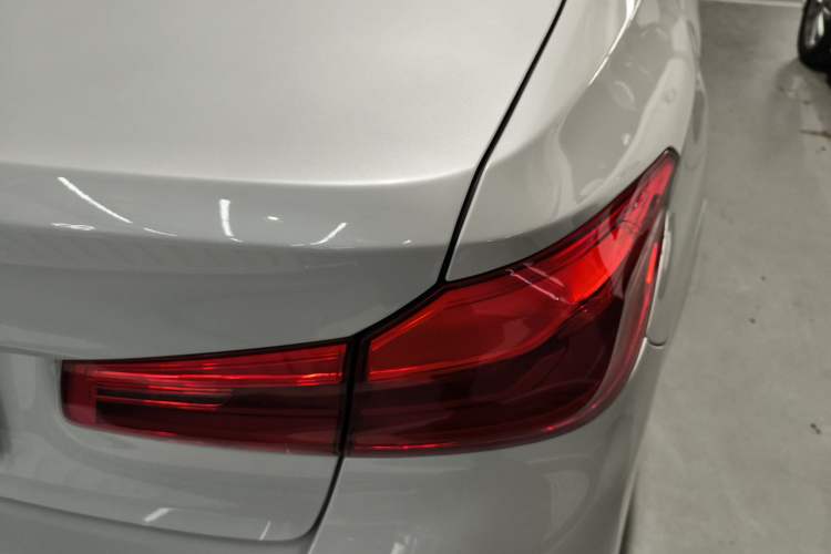 Used BMW 5 Series 2020 525Li M Sport Package Exterior 2