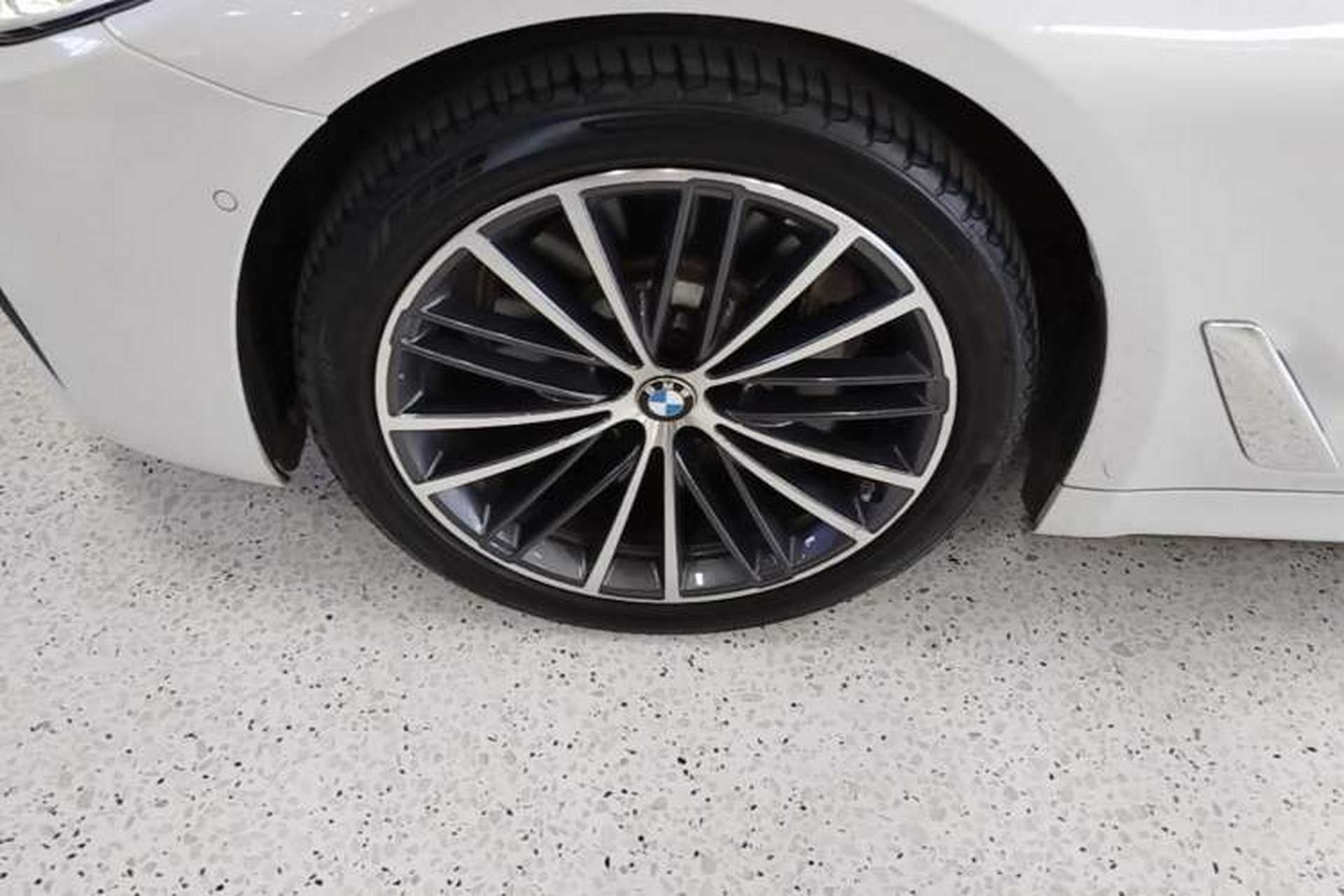 Used BMW 5 Series 2020 530Li Leading Model M Sport Package Exterior 2