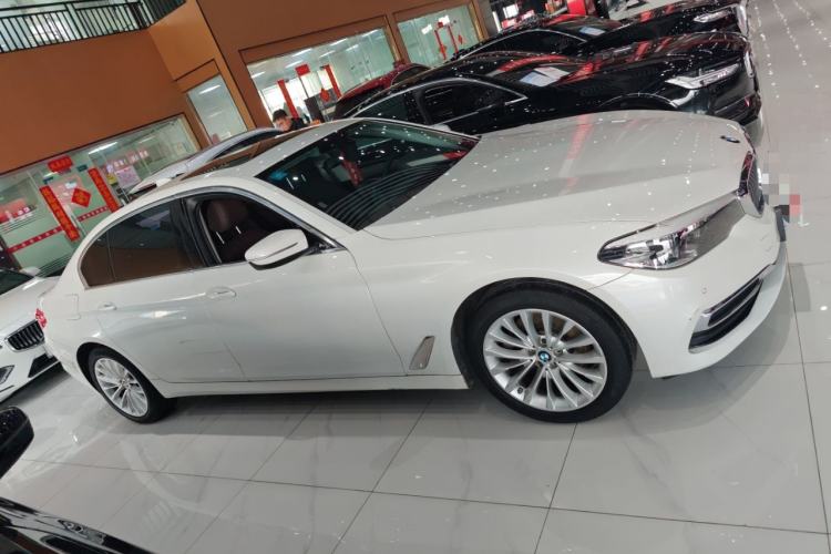 Used BMW 5 Series 2020 525Li Luxury Package Exterior 2