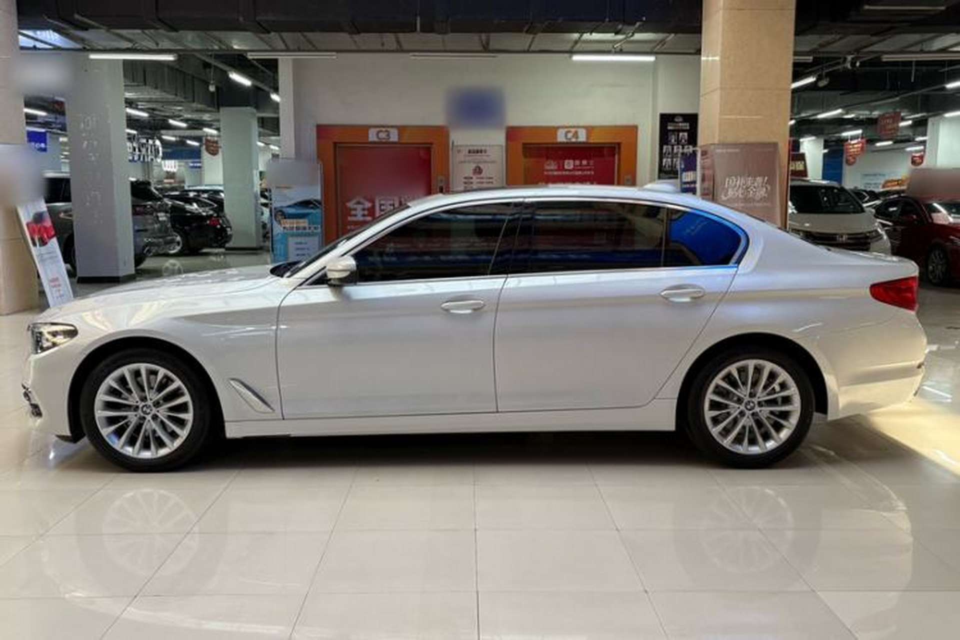 Used BMW 5 Series 2020 525Li Luxury Package Exterior 2