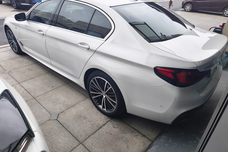 Used BMW 5 Series 2020 530Li Leading Model M Sport Package Exterior 2