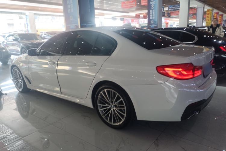 Used BMW 5 Series 2020 530i M Sport Package Exterior 3