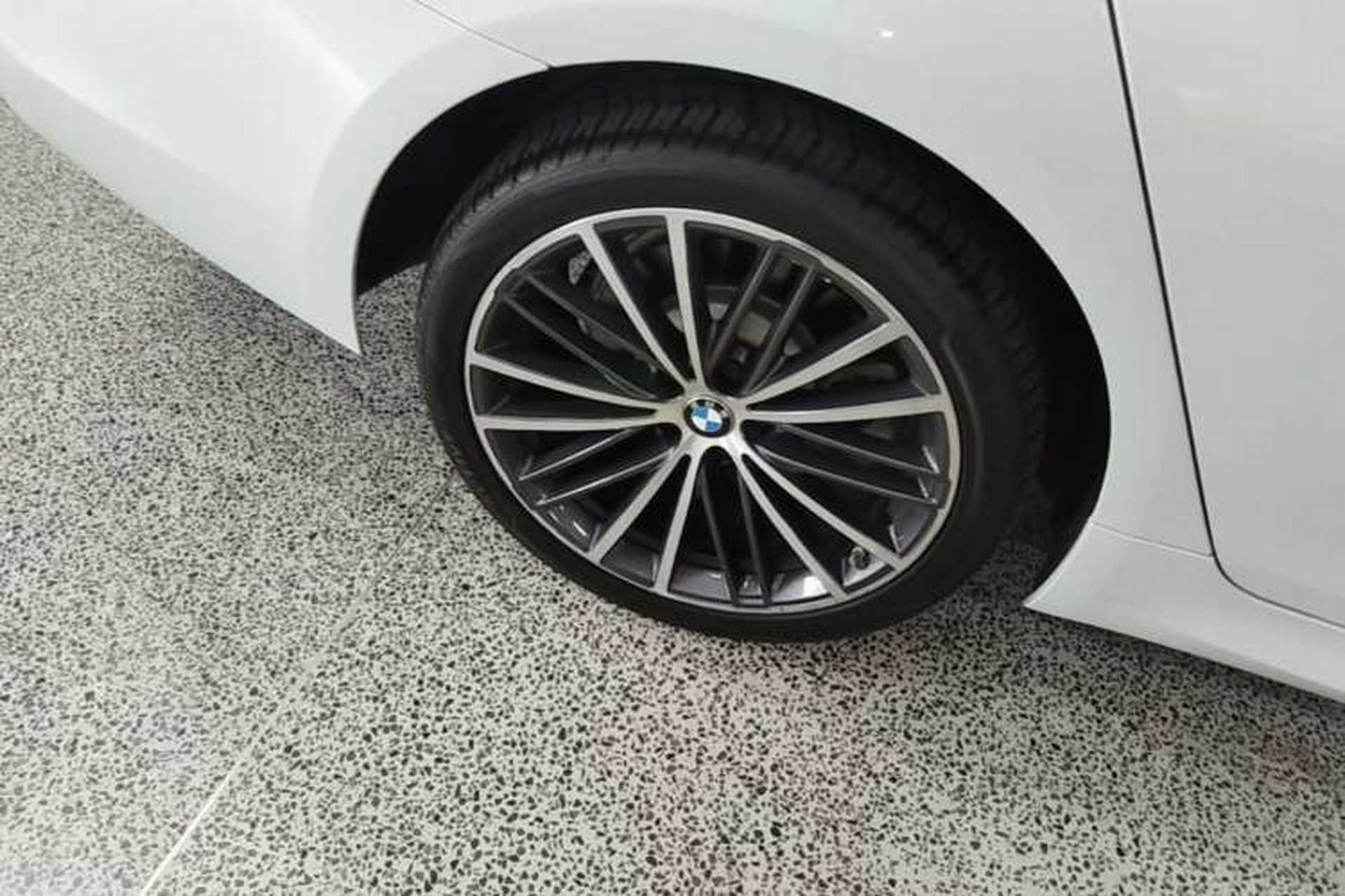 Used BMW 5 Series 2020 530Li Leading Model M Sport Package Exterior 3