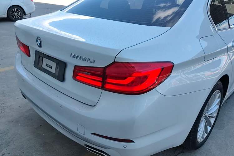 Used BMW 5 Series 2020 530Li Leading Edition Luxury Package Exterior 3