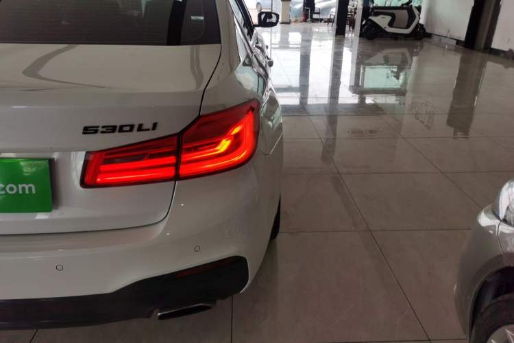 Used BMW 5 Series 2020 525Li M Sport Package Exterior 3