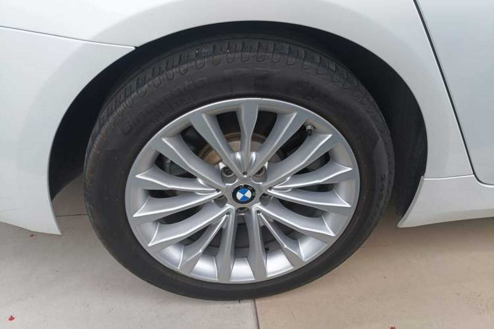 Used BMW 5 Series 2020 525Li Luxury Package Exterior 3