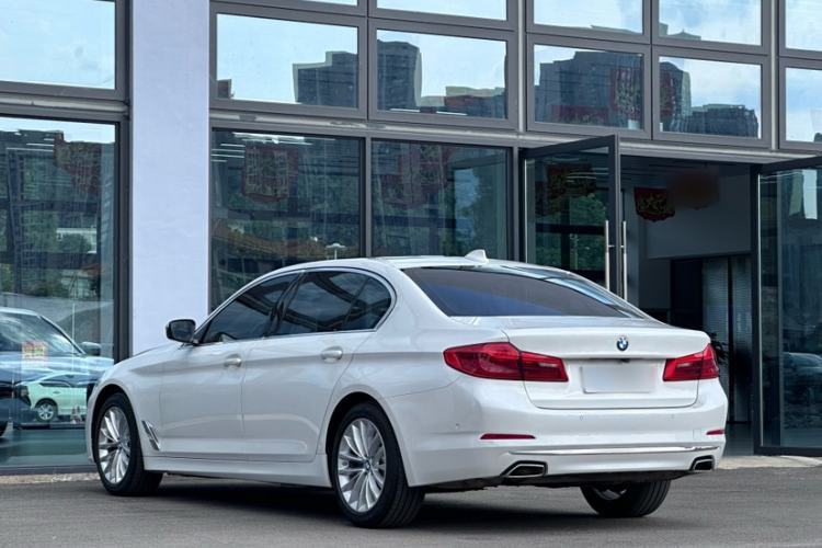 Used BMW 5 Series 2020 530Li Luxury Edition Premium Package Exterior 3