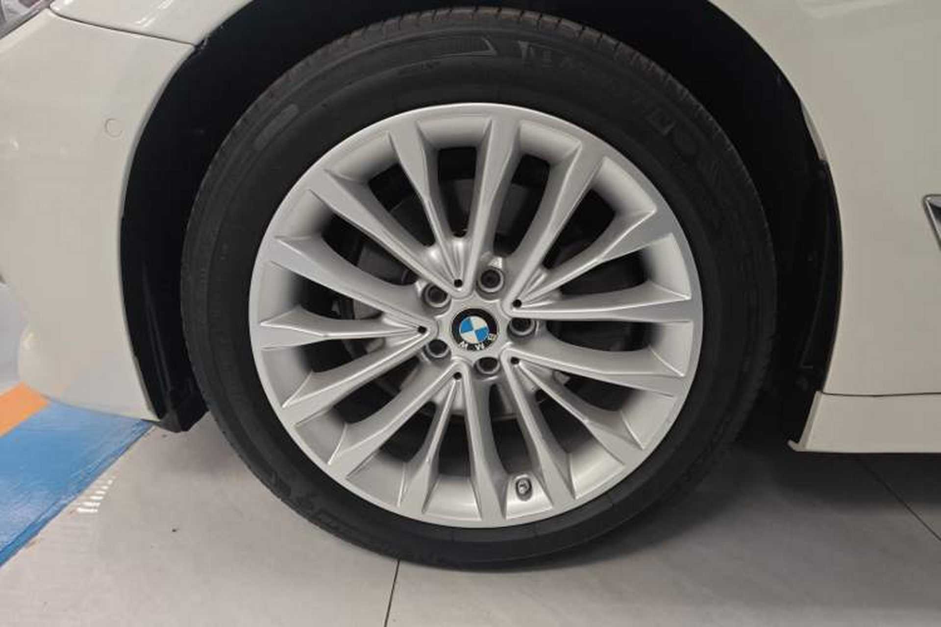 Used BMW 5 Series 2020 525Li Luxury Package Exterior 4