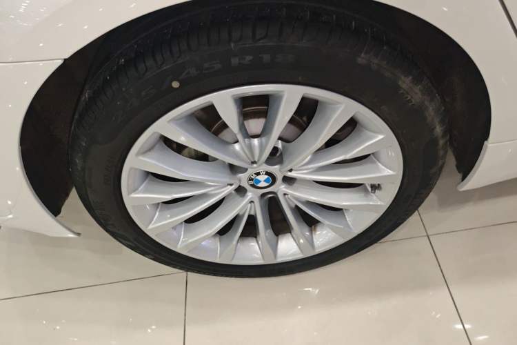 Used BMW 5 Series 2020 525Li Luxury Package Exterior 5