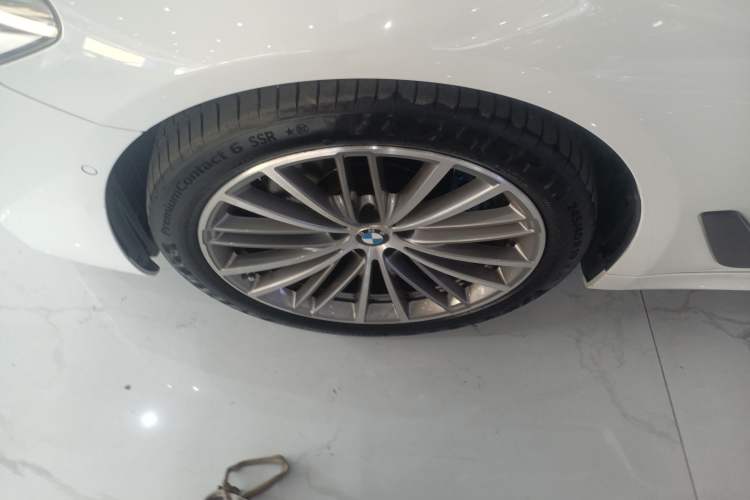 Used BMW 5 Series 2020 530i M Sport Package Exterior 7