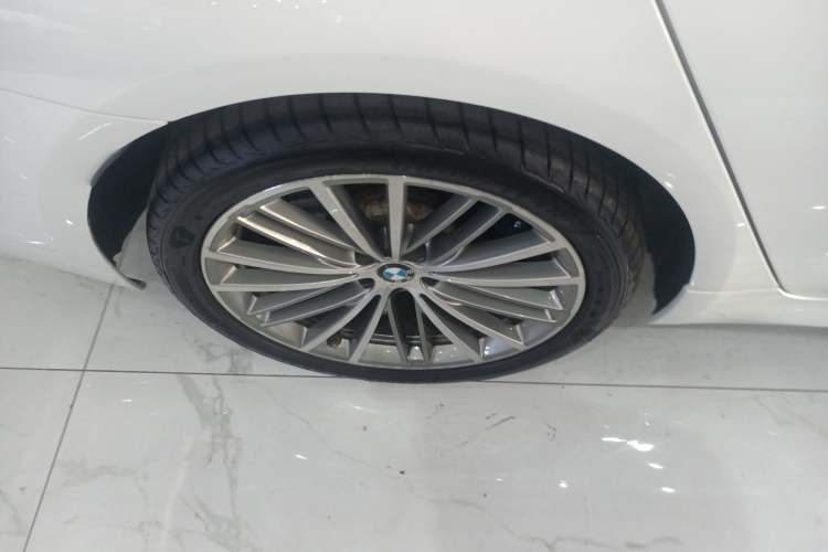 Used BMW 5 Series 2020 530i M Sport Package Exterior 8