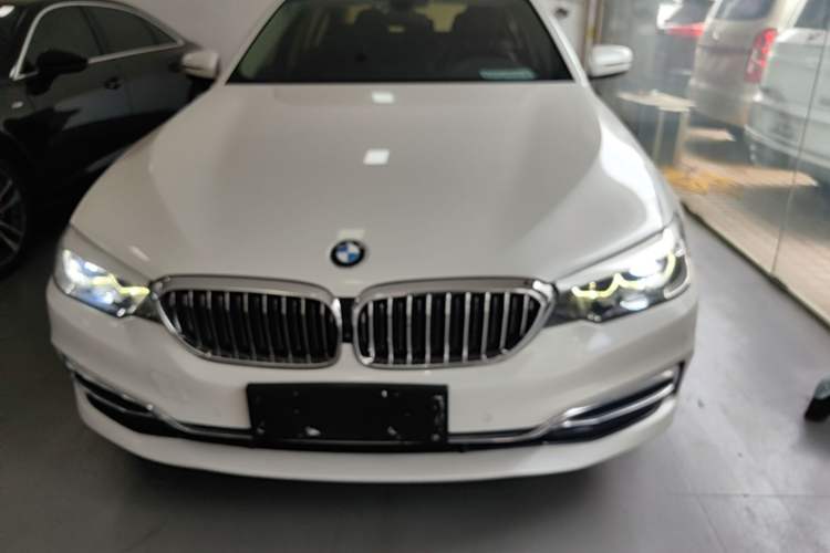 Used BMW 5 Series 2020 525Li Luxury Package Front