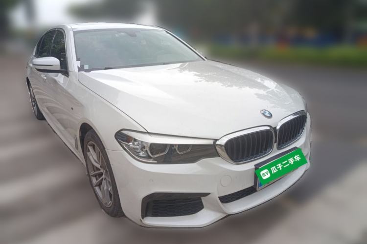 Used BMW 5 Series 2020 525Li M Sport Package Front Right 45 Deg