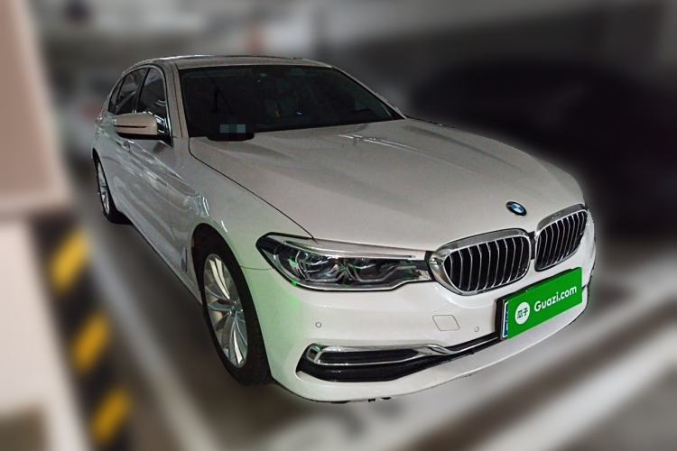 Used BMW 5 Series 2020 530Li Leading Edition Luxury Package Front Right 45 Deg