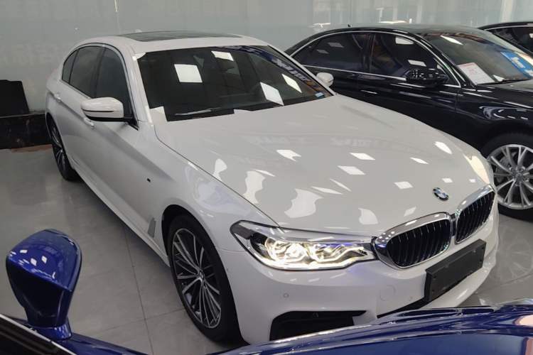 Used BMW 5 Series 2020 530Li Leading Model M Sport Package Front Right 45 Deg