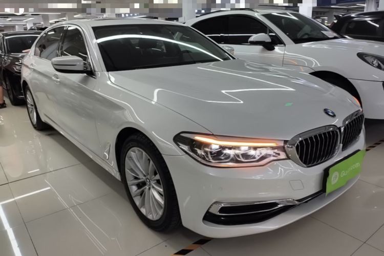 Used BMW 5 Series 2020 530Li Leading Edition Luxury Package Front Right 45 Deg