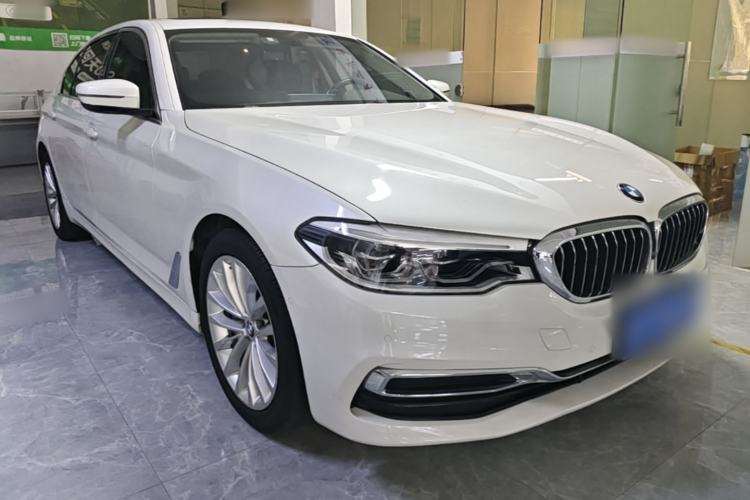 Used BMW 5 Series 2020 530Li Leading Edition Luxury Package Front Right 45 Deg