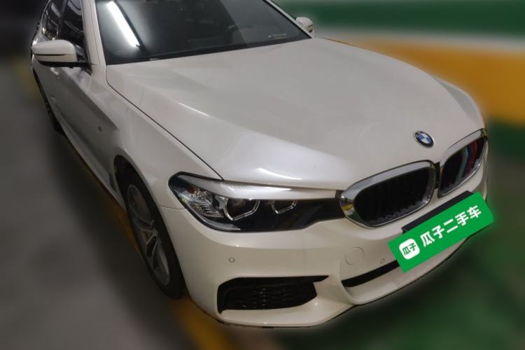 Used BMW 5 Series 2020 525Li M Sport Package Front Right 45 Deg