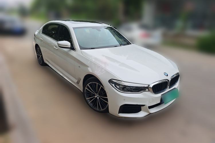 Used BMW 5 Series 2020 530Li Leading Model M Sport Package Front Right 45 Deg