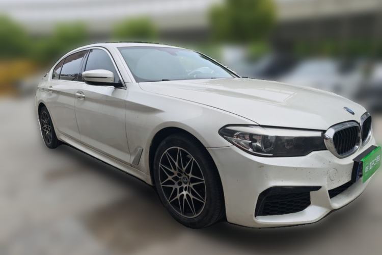 Used BMW 5 Series 2020 525Li M Sport Package Front Right 45 Deg