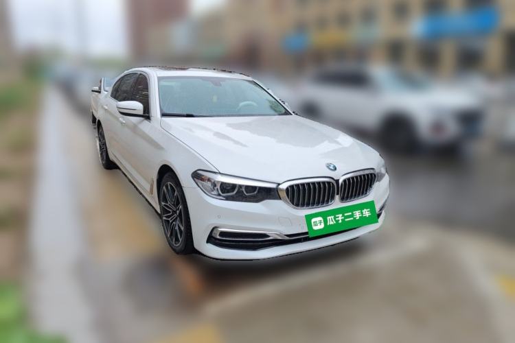 Used BMW 5 Series 2020 525Li Luxury Package Front Right 45 Deg
