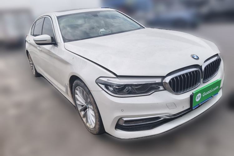 Used BMW 5 Series 2020 530Li Leading Edition Luxury Package Front Right 45 Deg
