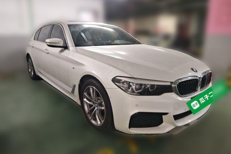 Used BMW 5 Series 2020 525Li M Sport Package Front Right 45 Deg