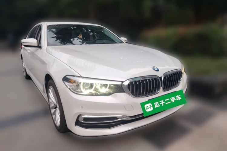 Used BMW 5 Series 2020 525Li Luxury Package Front Right 45 Deg