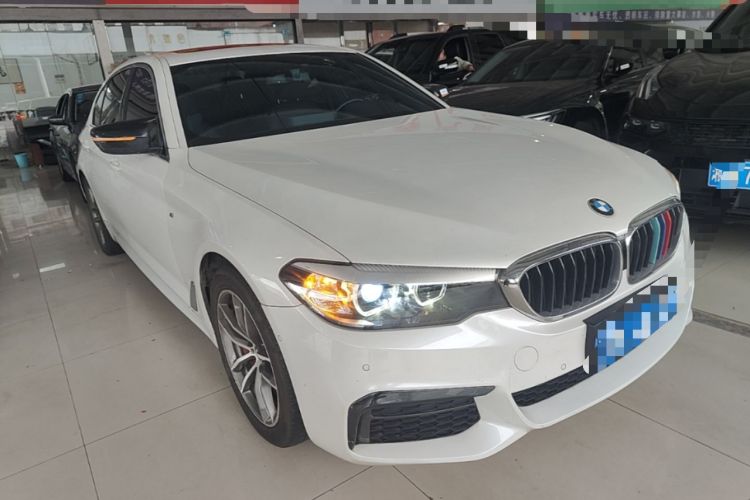 Used BMW 5 Series 2020 525Li M Sport Package Front Right 45 Deg