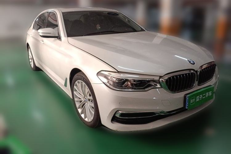 Used BMW 5 Series 2020 530Li Leading Edition Luxury Package Front Right 45 Deg