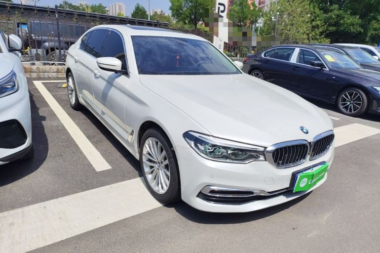 Used BMW 5 Series 2020 530Li xDrive Luxury Package Front Right 45 Deg