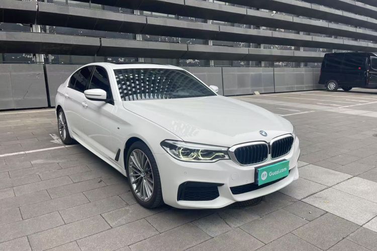 Used BMW 5 Series 2020 530i M Sport Package Front Right 45 Deg