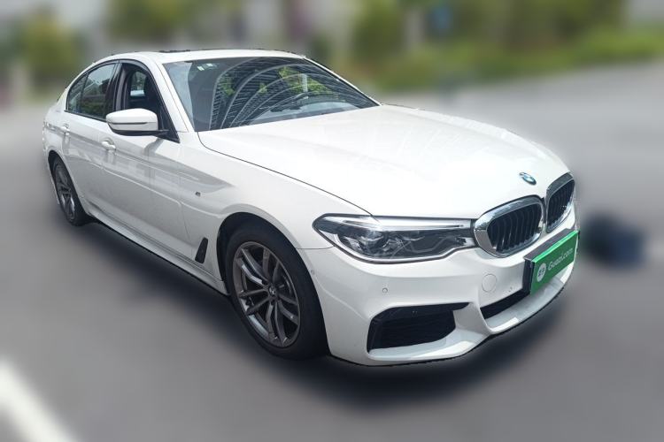 Used BMW 5 Series 2020 525i M Sport Package Front Right 45 Deg