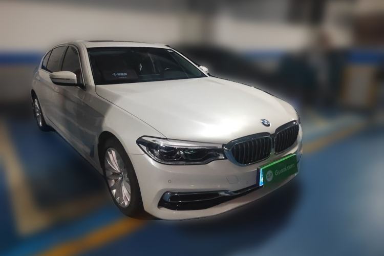 Used BMW 5 Series 2020 530Li Leading Edition Luxury Package Front Right 45 Deg
