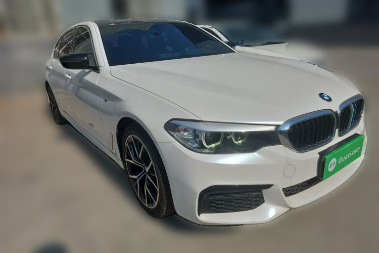 Used BMW 5 Series 2020 525Li M Sport Package Front Right 45 Deg