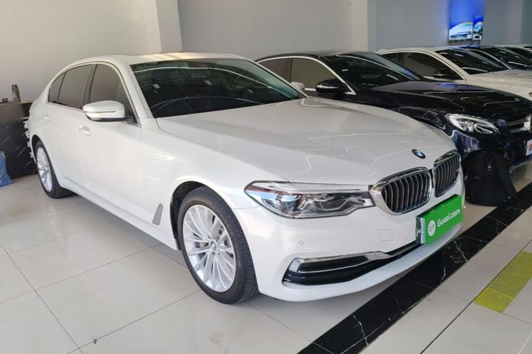 Used BMW 5 Series 2020 530Li Leading Edition Luxury Package Front Right 45 Deg