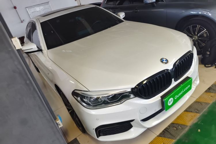 Used BMW 5 Series 2020 530Li Leading Model M Sport Package Front Right 45 Deg